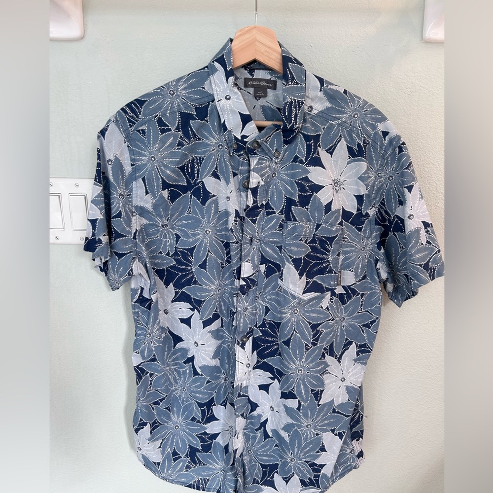 Mens Eddie Bauer button down blue floral shirt - Picture 2 of 7